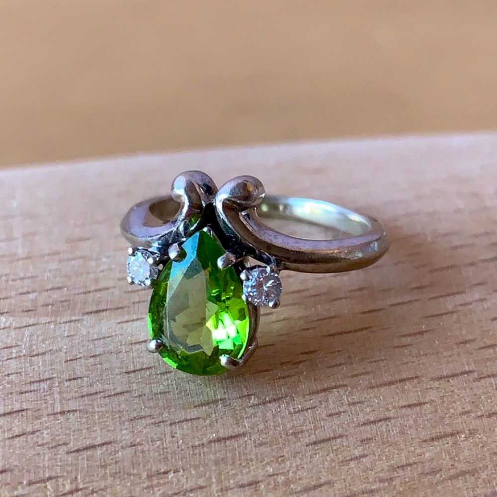 VINTAGE ART DECO 14K WHITE GOLD TIARA CROWN PEAR CUT PERIDOT DIAMOND RING UNIQUE